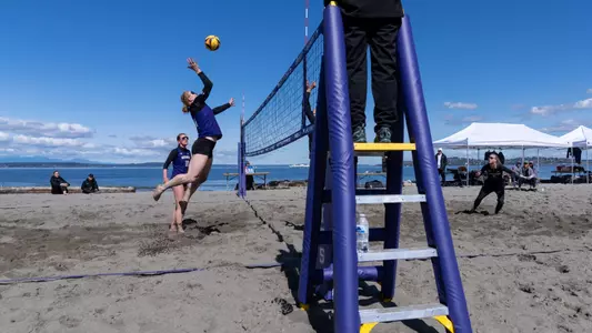 University of Washington beach volleyball team hosts Oregon during the Husky Invitational at Alki Beach on Sunday, April 17, 2022, in Seattle. (Stephen Brashear/Red Box Pictures)