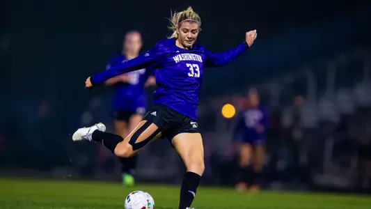 The University of Washington womenâ??s soccer team plays Arizona on Oct 20, 2022. (Photography by Scott Eklund/Red Box Pictures)