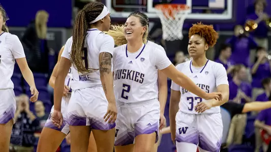 Lauren Schwartz Jayda Noble vs. WSU