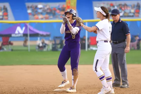 Baylee Klingler on base