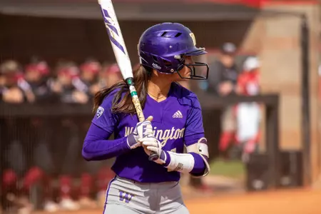 Madi Huskey batting