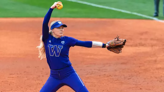 Kelley Lynch Pitching