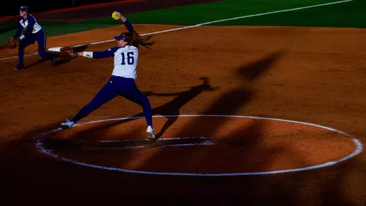 Gabbie Plain Pitching