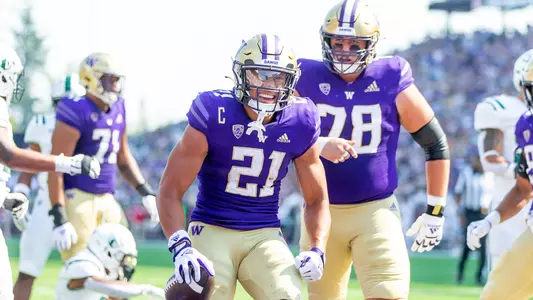 Football Defeats Portland State 52-6