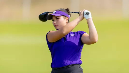 The University of Washington women’s golf team competes in the Leadership and Golf Invitational at Chamber Bay Golf Course on September 19, 2023. (Photography by Scott Eklund/Red Box Pictures)