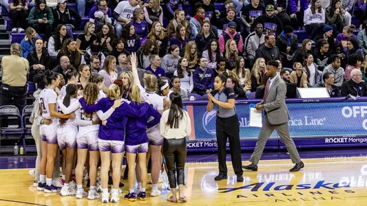 Team Huddle vs. Oregon