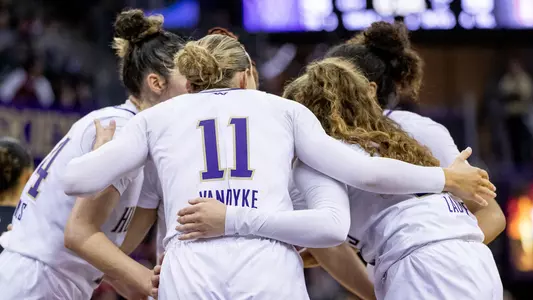 Court Huddle vs. Stanford