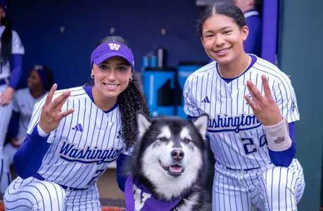 Kinsey Fiedler, Sydney Stewart, Dubs Pregame vs. Cal (April 8, 2023)