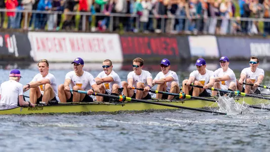 UW men's varsity 8 at Windermere Cup 2023