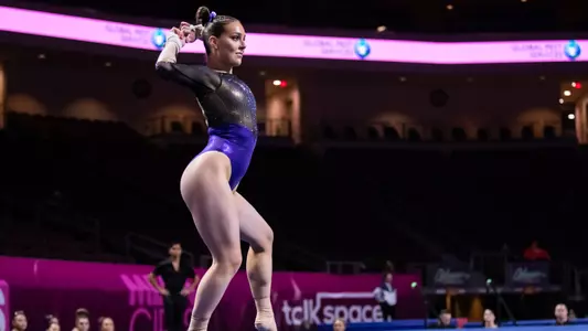 Emily Pires Super 16