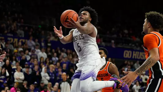 Sahvir Wheeler drives against Oregon State