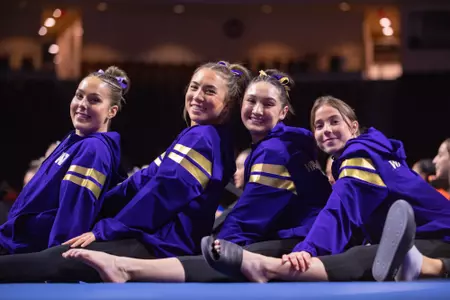 UW gymnastics at session 1 of the Super 16 at the Orleans Arena in Las Vegas (Jan. 5, 2024).