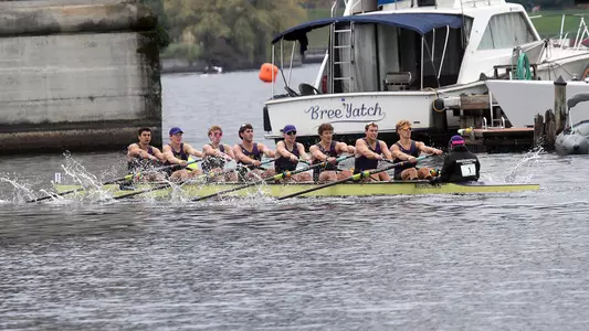 UW men's crew in collegiate eights race at 2024 Head of the Lake