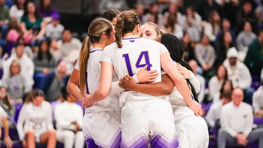 WBB huddle vs Utah