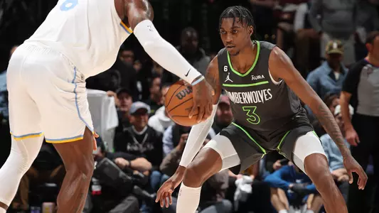 Jaden McDaniels defends LeBron James