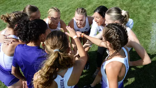 2024 women's team huddle