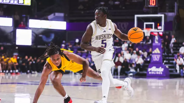 Zoom Diallo makes a drive against UAPB