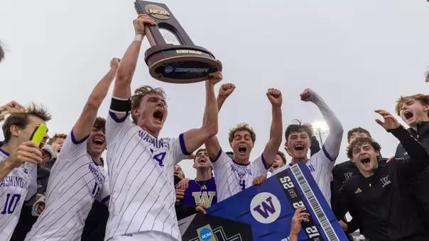Joe Dale, team celebrate beating Maryland to advance to the College Cup