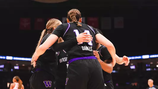 WBB at Ohio State huddle