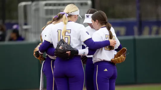 Team Huddle vs. Oregon