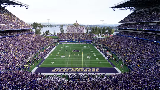 Husky stadium fans end zone shot crowd