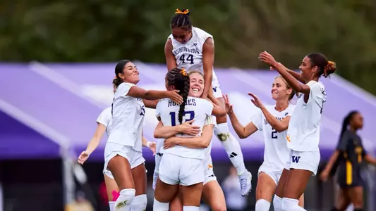 Team Celebration after Samiah Shell goal versus Idaho