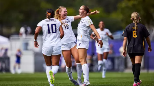 Jadyn Holdenried, Maylen Montoya versus Long Beach State