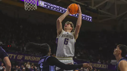 Hannes Steinbach attacks the rim versus San Diego