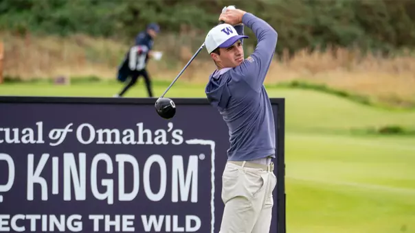 Hamish Farquharson hits at tee shot during round one of the St Andrews Links Collegiate