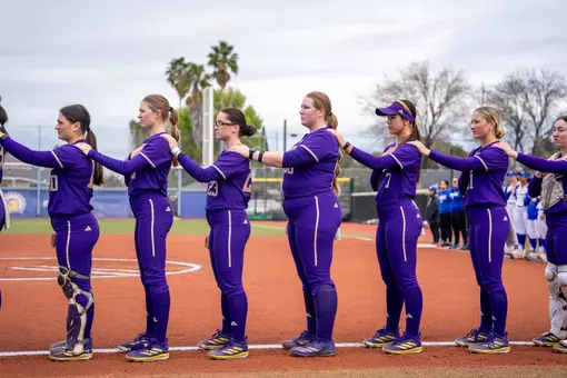 UW softball pregame