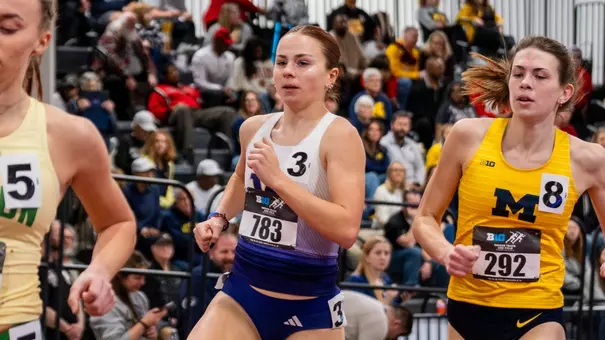 Josephine Welin running the mile at Big Ten indoors 2026