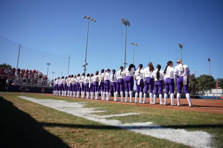 Washington softballat UTSA Invitational