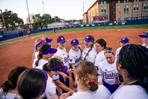 Washington softball at UTSA Invitational vs. UTSA (Feb. 6, 2026)