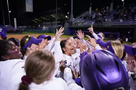 UW softball team vs Seattle U