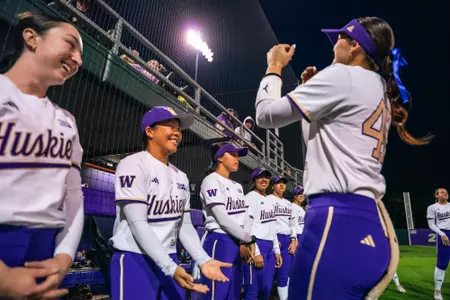UW softball vs Seattle U
