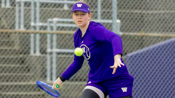 Karolina Kozakova returns ball