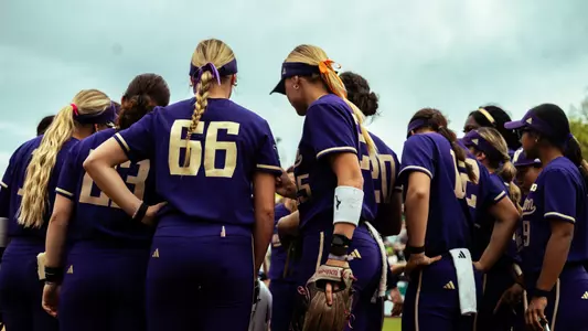UW softball at Oregon