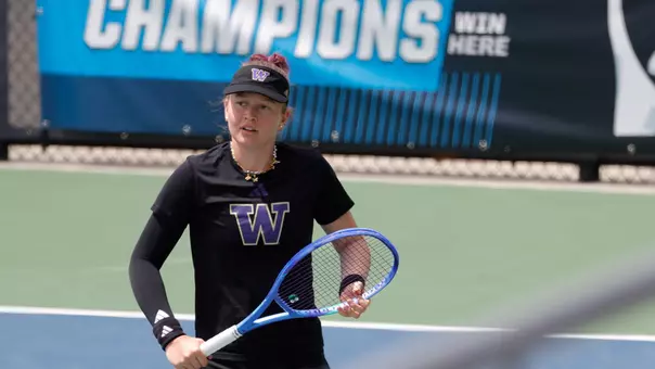 Karolina Kozakova gets ready to hit