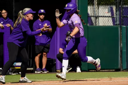 UW softball vs UCLA on April 25, 2026 in Seattle, Washington. Photo by David Ryder