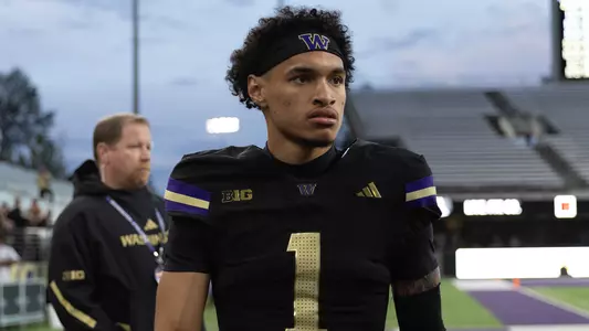 Demond Williams Jr stands on the sidelines