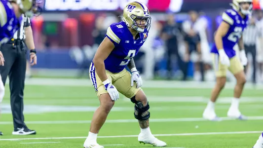 Jacob Manu in a stance during the L.A. Bowl