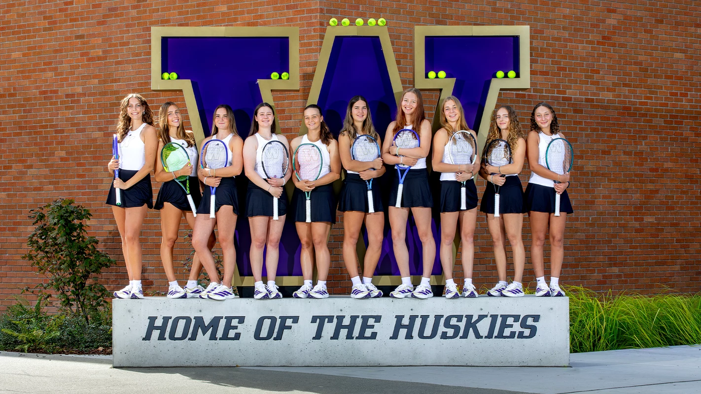 2026 Washington Women's Tennis Team Photo