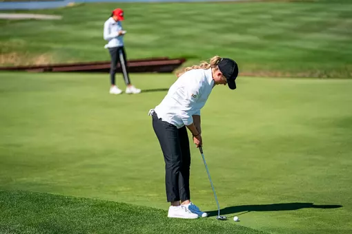 Hannah Ounap lining up shot