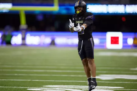 NCAA Football: Minnesota at Washington