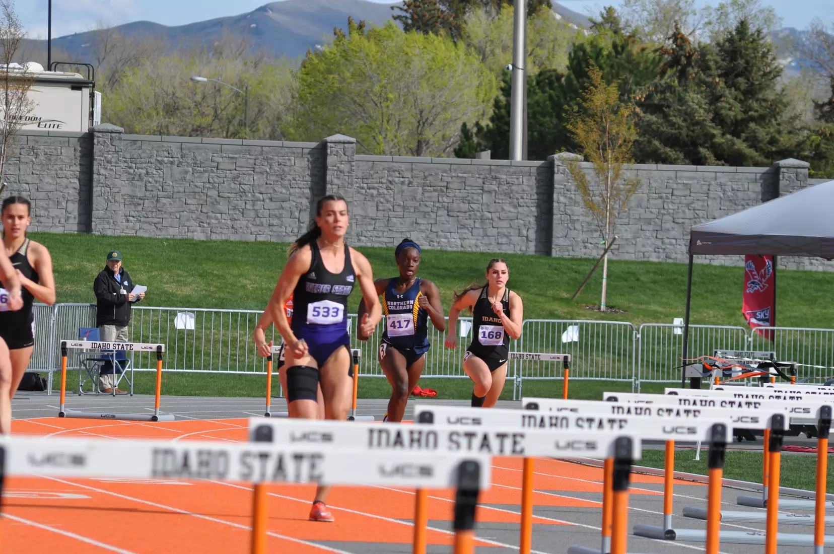 Emily Barnes-Sterzer 400H -
