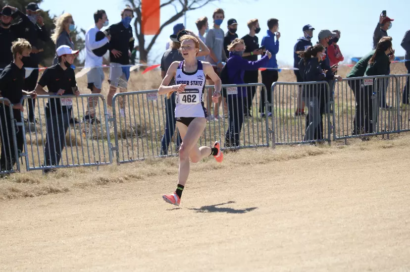 Summer Allen runs in the 2020 NCAA Cross Country Championships.