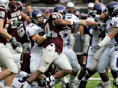 'Cats Fall to No.1 Grizzlies