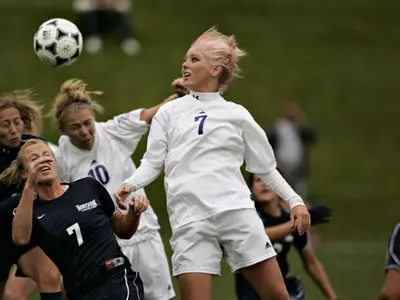 Wildcats Down Big Sky Leaders