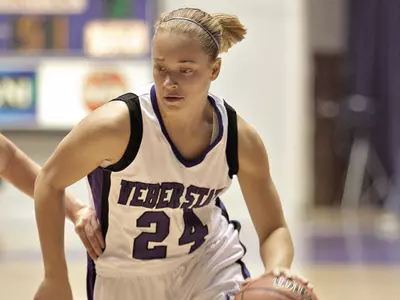 Wildcat Women Win First Exhibition Game