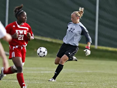 Horned Frogs Rally to Down 'Cats